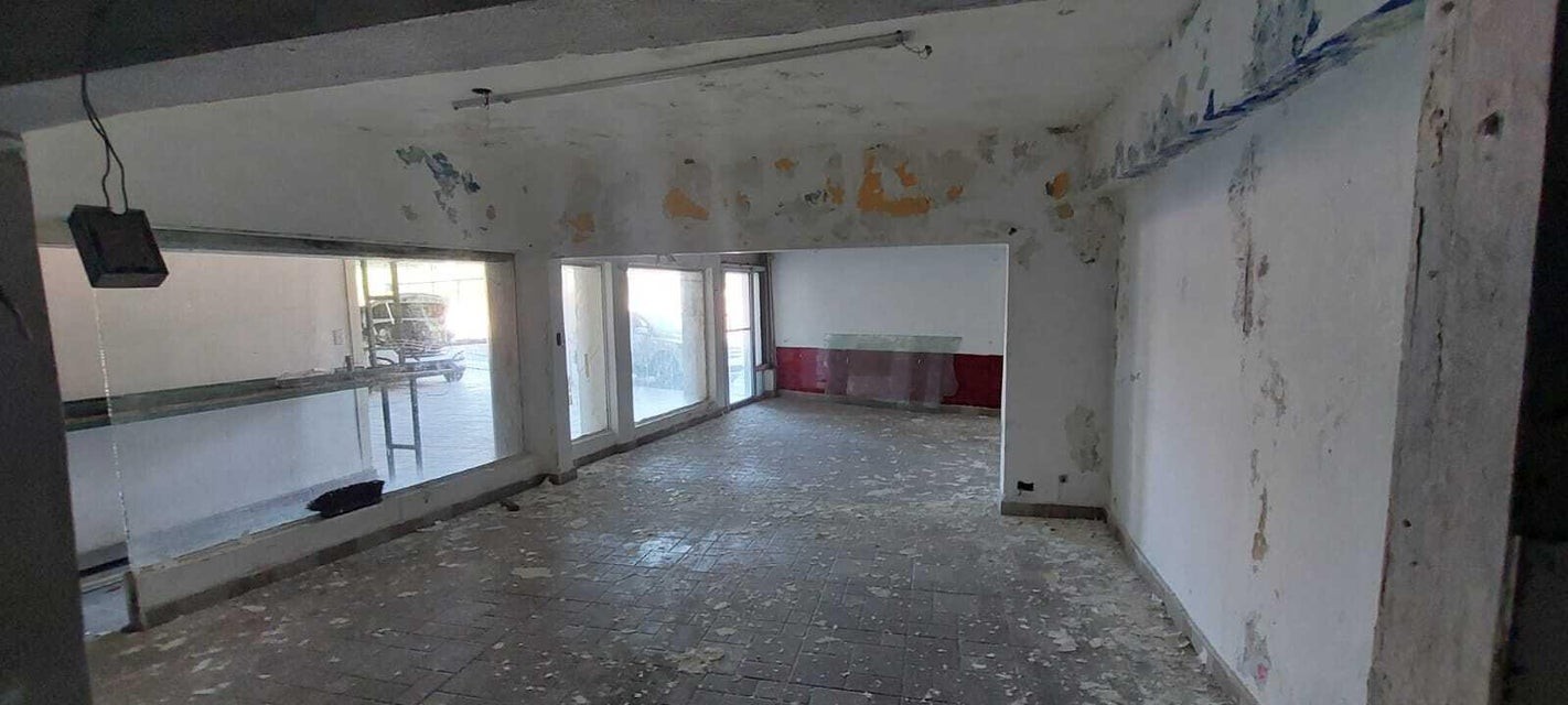 oficinas y locales comerciales - Local en alquiler #23-2064 baños, oficinas, puertas de vidrio, ideal para restau 6