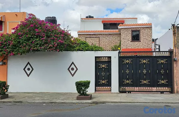 casas - Casa en Venta en San Isidro (en savica)– Amplia, Segura y Lista para Vivir 1