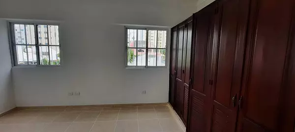 apartamentos - Apartamento de 3 Habitaciones, Renacimiento 5