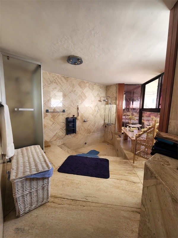 casas - Espectacular Casa/Solar de 2,060 mts² en venta📍Los Cacicazgos Distrito Nacional 9