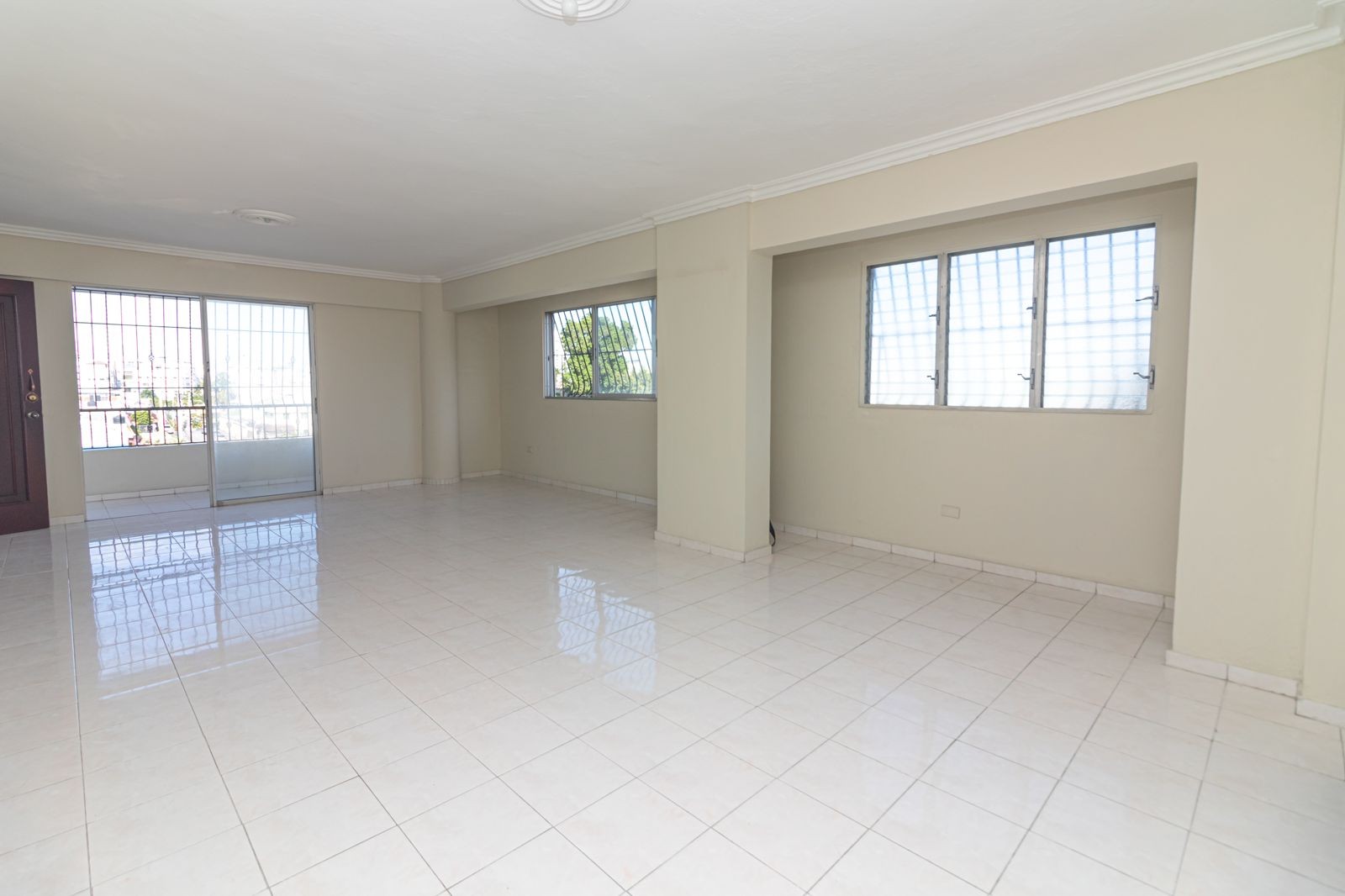 apartamentos - Apartamento en Venta en US$177,000 de 3 habitaciones en 📍Los Restauradores 9