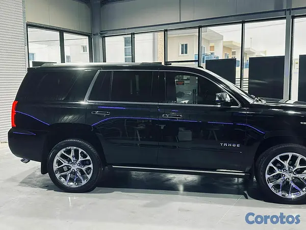jeepetas y camionetas - chevolet tahoe premier 2019 4