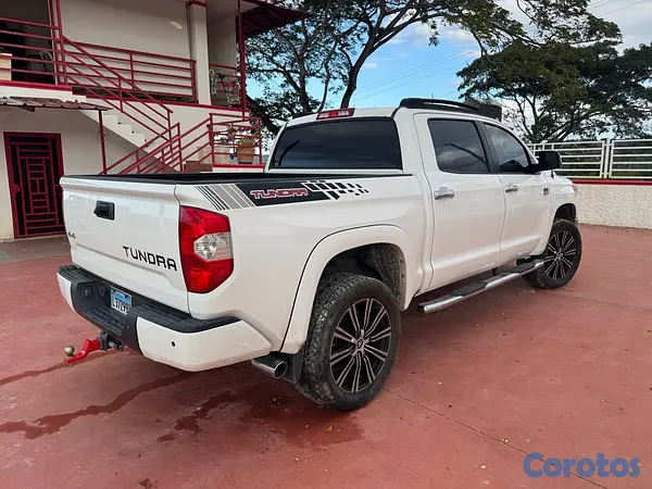 jeepetas y camionetas - 2017 Toyota Tundra 4X4 4