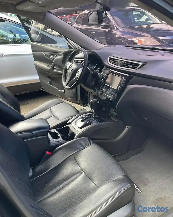 jeepetas y camionetas - NISSAN ROGUE SV AWD 2016
 8