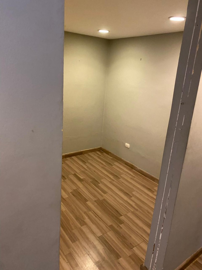 oficinas y locales comerciales - Sin intermediarios, rento o vendo local en naco en zona comercial ESCRIBENOS INF 4