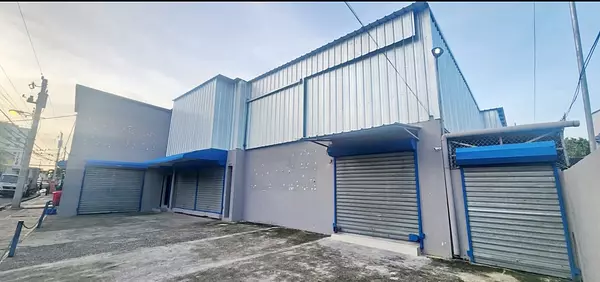 oficinas y locales comerciales - Venta propiedad comercial con almacen 7