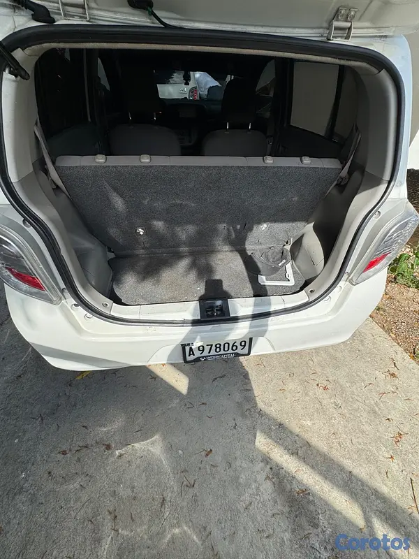 carros - Se vende Daihatsu mira 2017 5