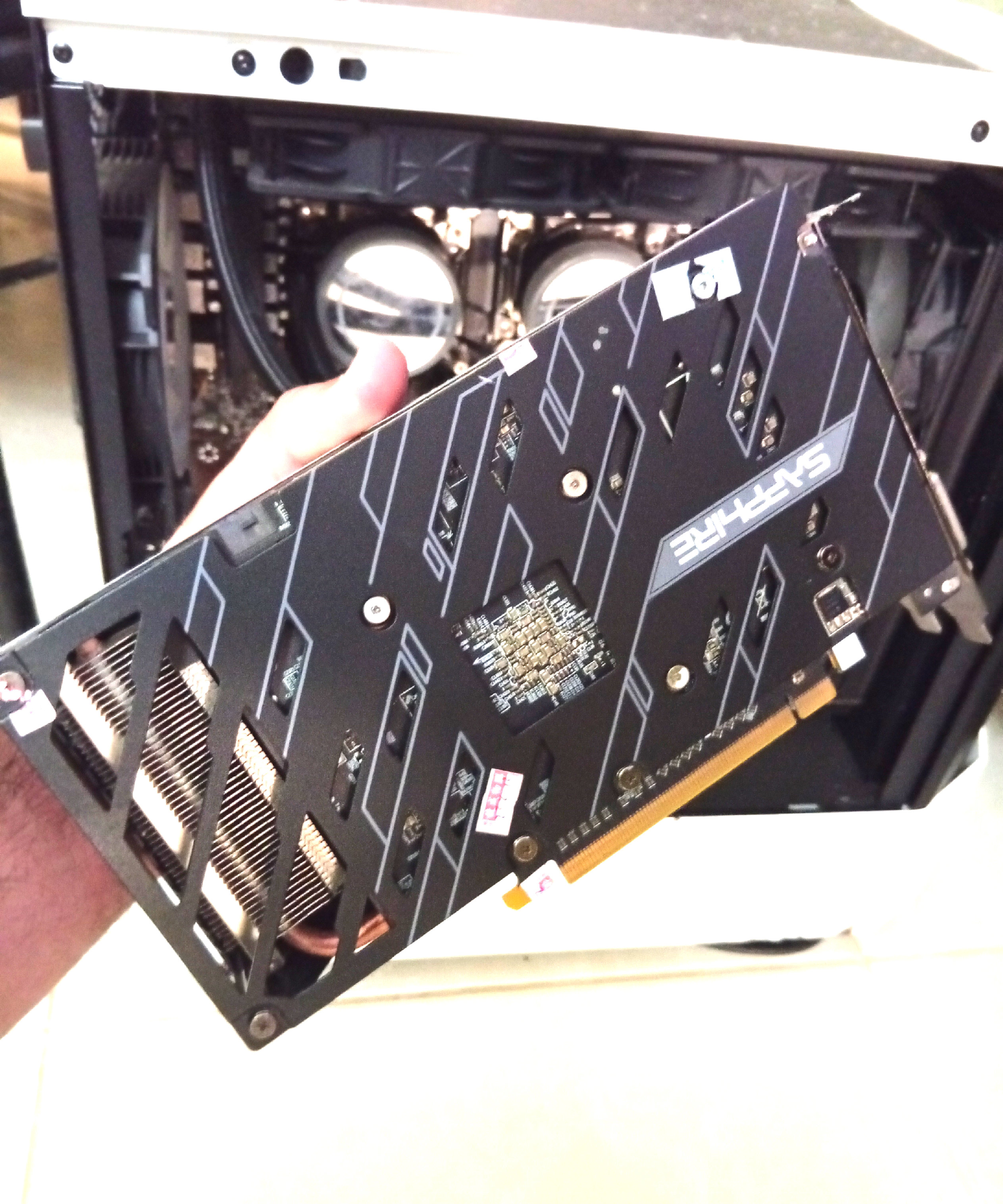 computadoras y laptops - 
RX 580 – 8GB GDDR5
¿Querés jugar en alto rendimiento sin romper el bolsillo?
 1