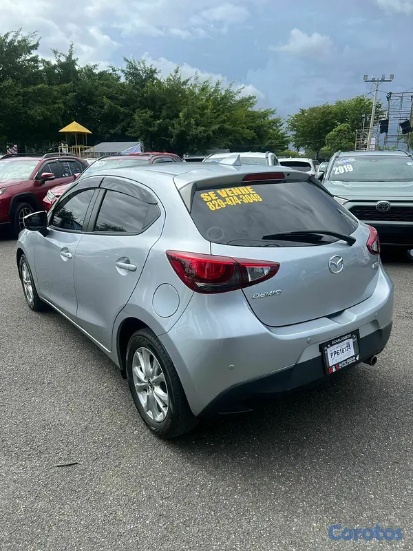 carros - Mazda Demio 2019 4