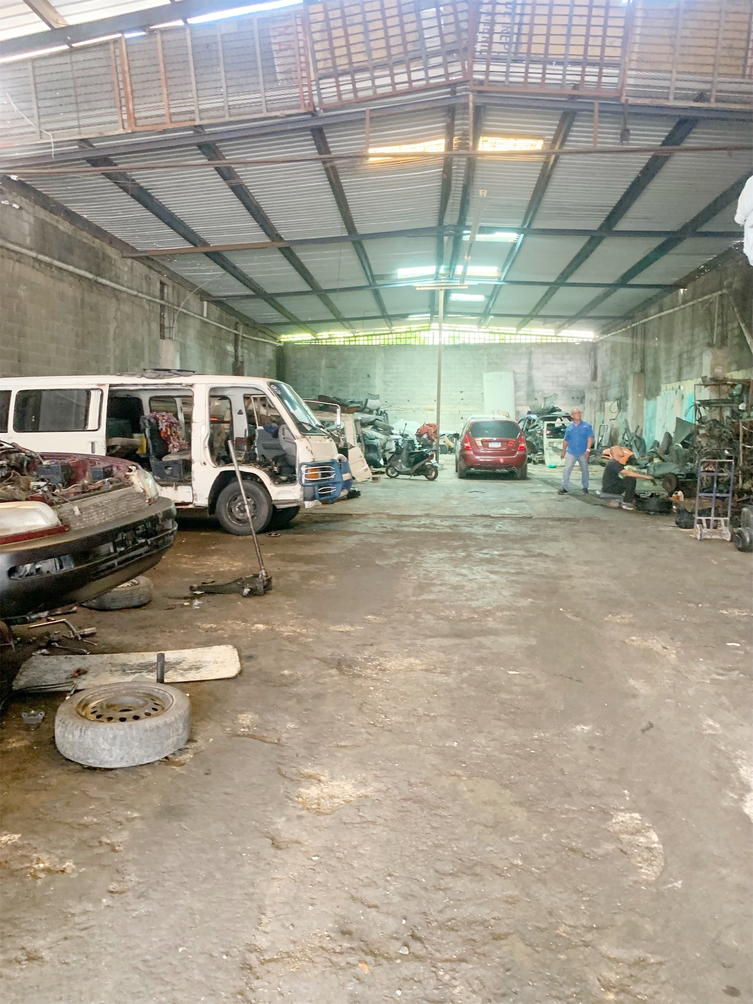 oficinas y locales comerciales - Nave industrial en zona céntrica y comercial  1