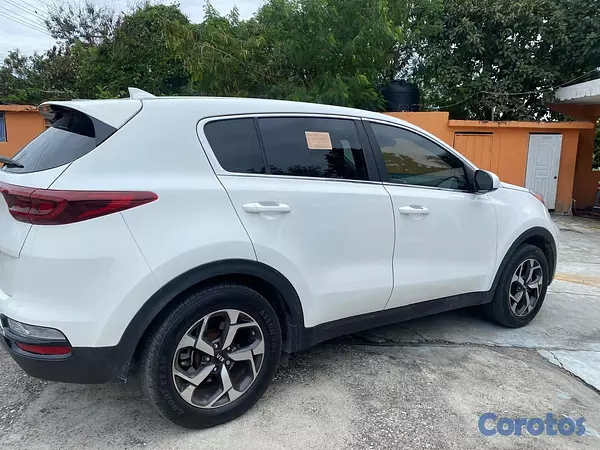 jeepetas y camionetas - Kia Sportage LX 2021 4