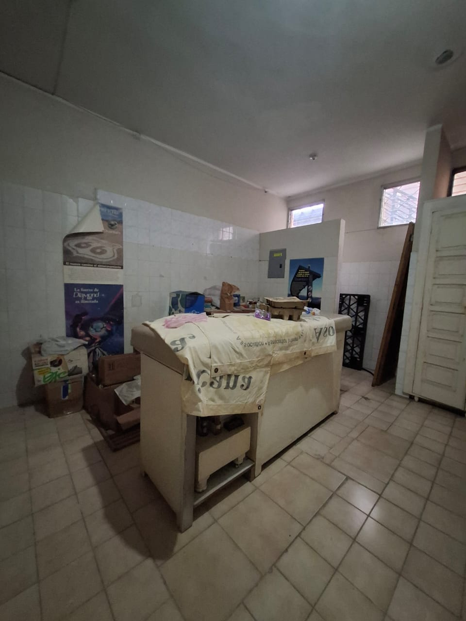 casas - Casa y local comercial en Zona Universitaria  7