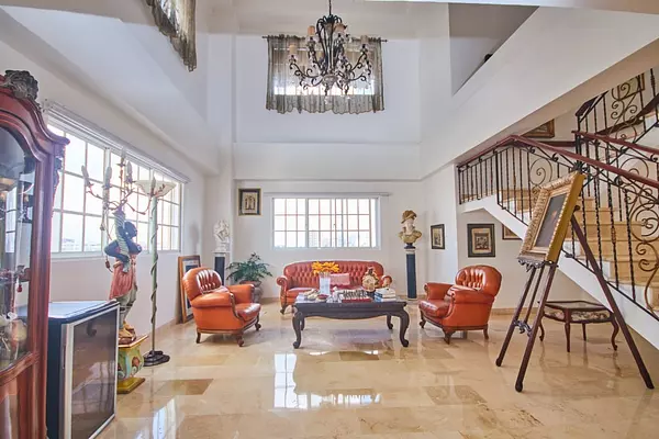 penthouses - Se vende Penthouse en Bella Vista

570 mts2 en título + 80 mts2  1