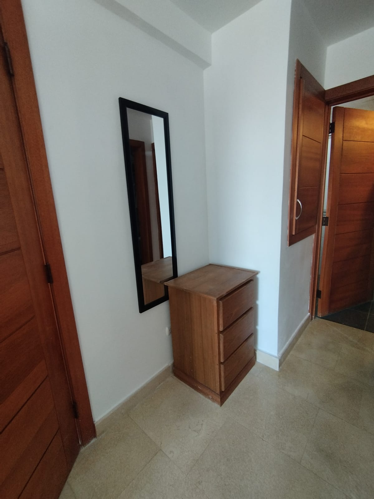 apartamentos - ¡Enriquillo Apartamento con Balcón en piso Alto! 4