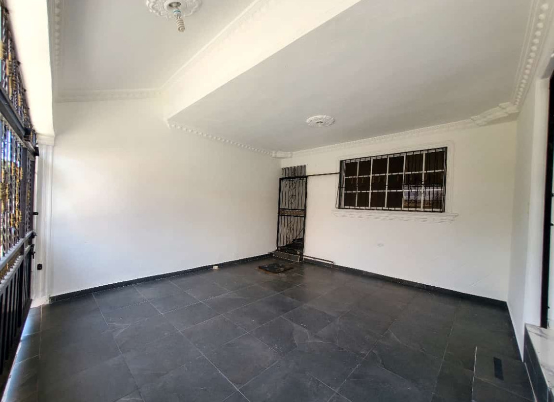 casas - 2 casas por el precio de 1 en la autopista de san Isidro Sto Dgo este  5
