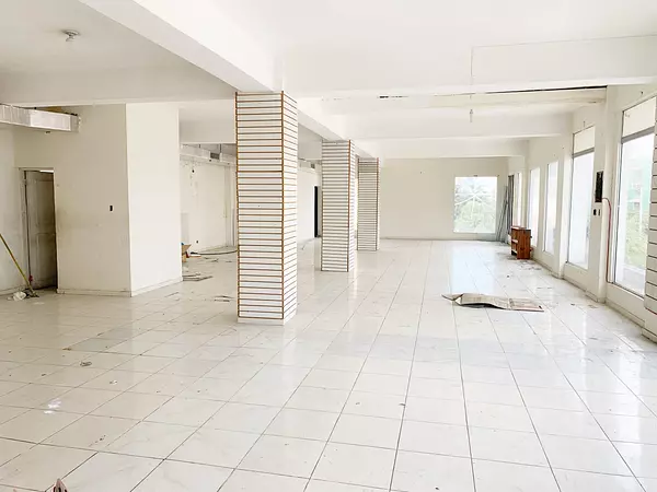 oficinas y locales comerciales - Local céntrico en la Duarte  5