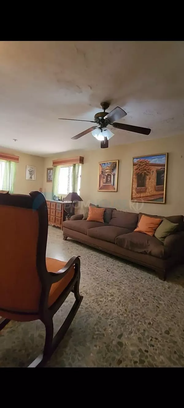 casas - Se vende casa en Av. Independencia 9