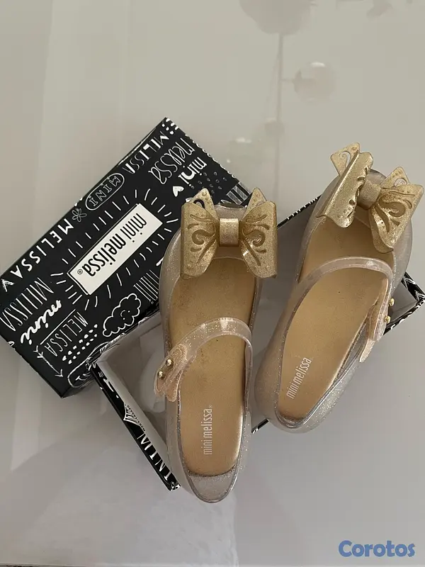 ropa y zapatos - zapatilla Mini Melissa 2