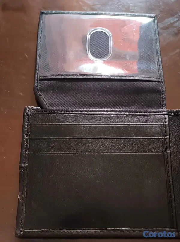 carteras y maletas - Billetera Rivet & Burr en RD$800 nueva 6