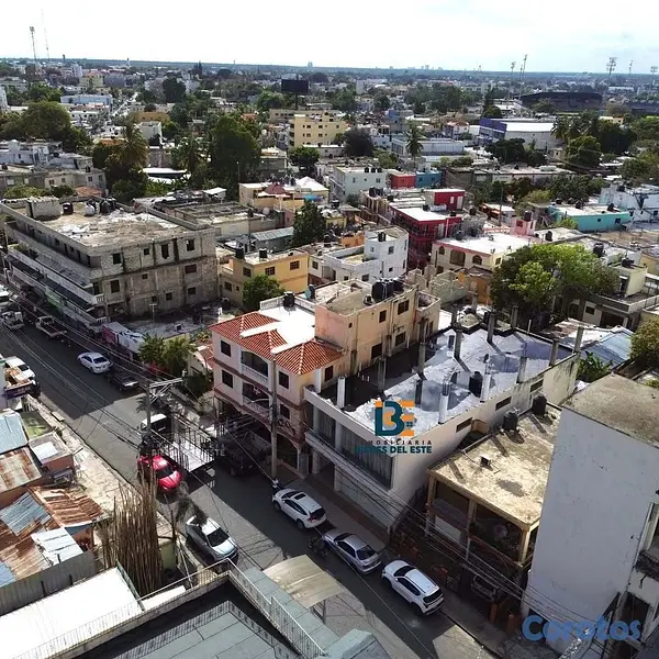 oficinas y locales comerciales - DE VENTA Amplio LOCAL COMERCIAL de Dos Niveles 📍EN 5