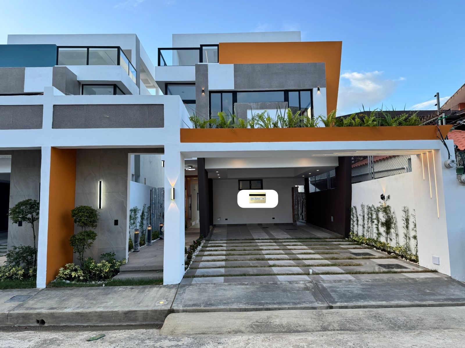casas - venta de casa en la autopista de san isidro brisa oriental Santo Domingo este  0