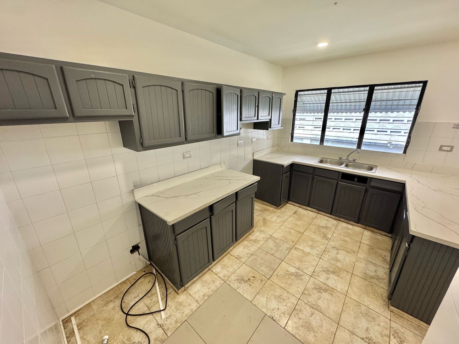 oficinas y locales comerciales - Local Comercial en Alquiler PIANTINI USD 16,000.00 0