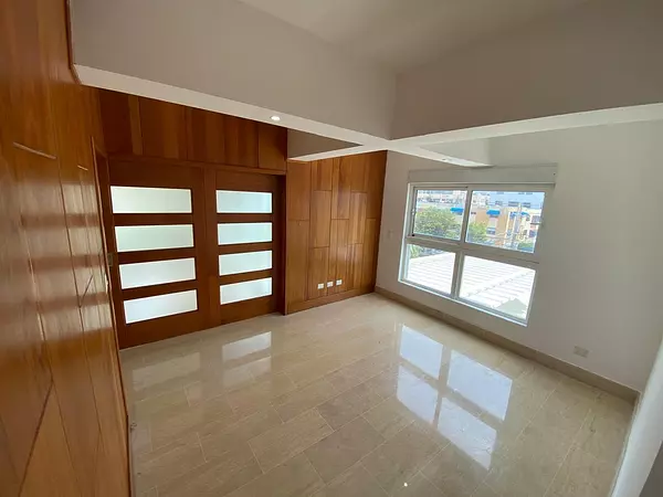 apartamentos - ALQUILER AMPLIO APARTAMENTO CON LINEA BLANCA – SECTOR BELLA VISTA 3