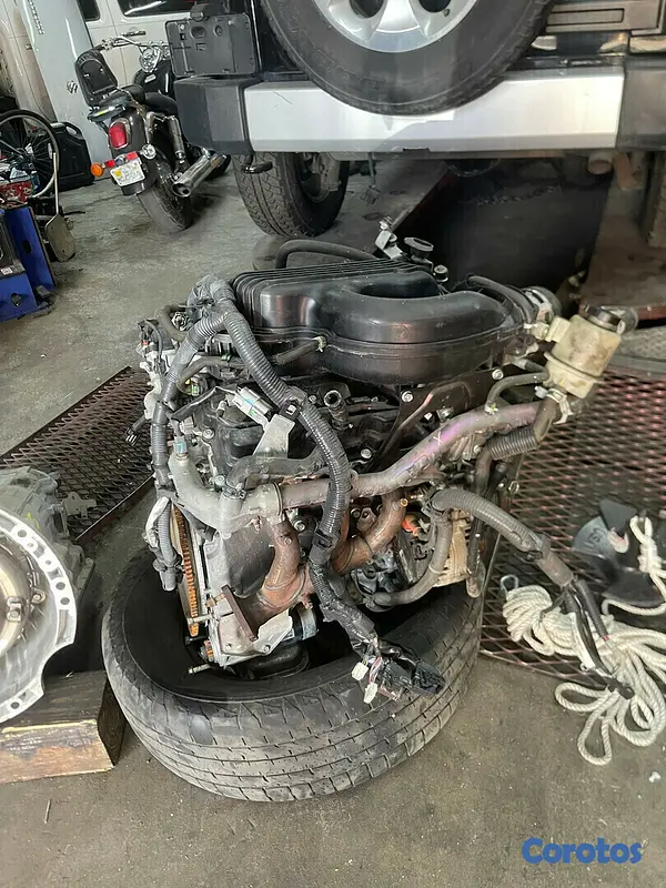 repuestos - Vendo Motor Para Nissan Frontier y Transmission  2