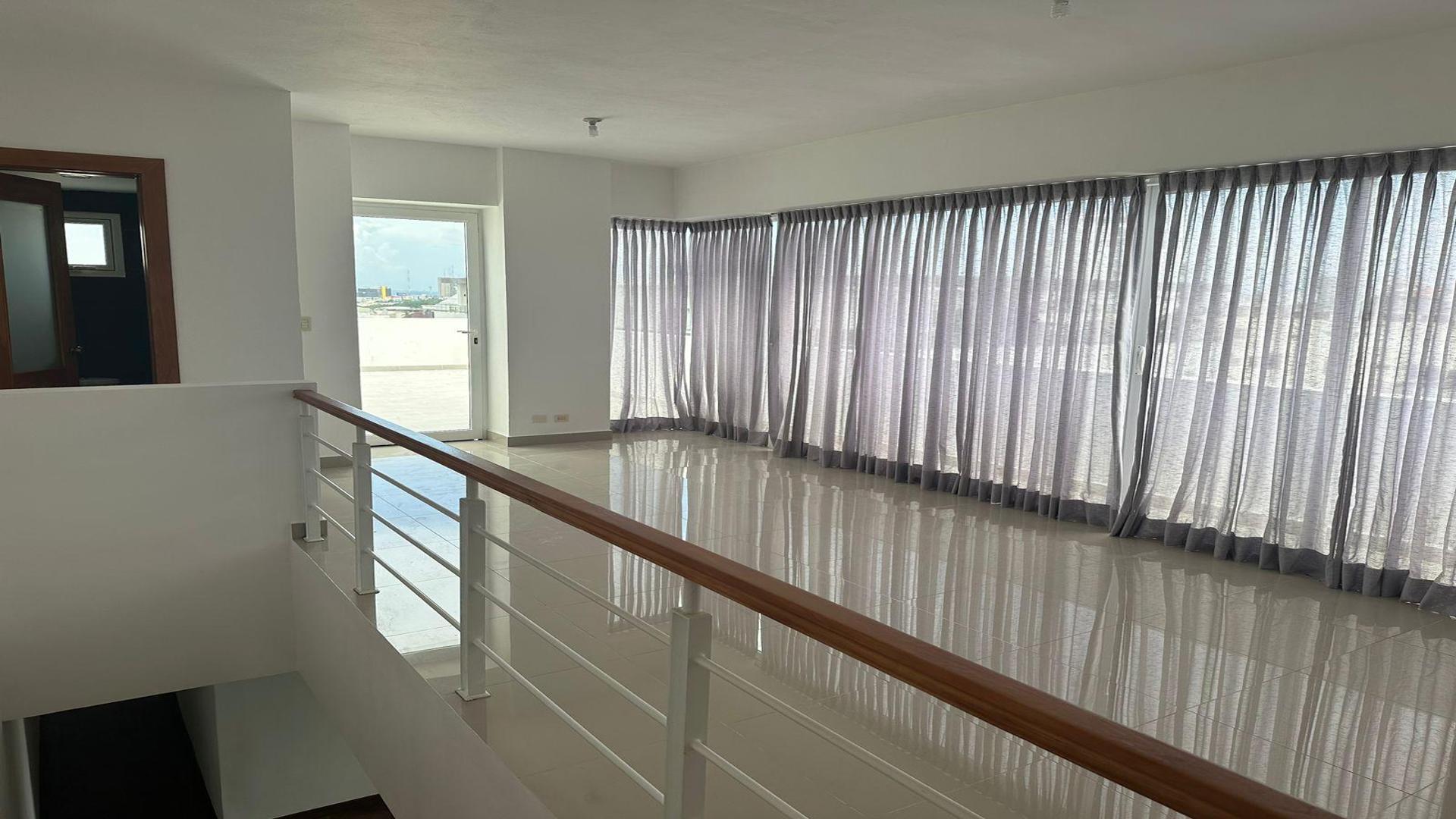 apartamentos - Apto Con Terraza en Último piso! Naco 5