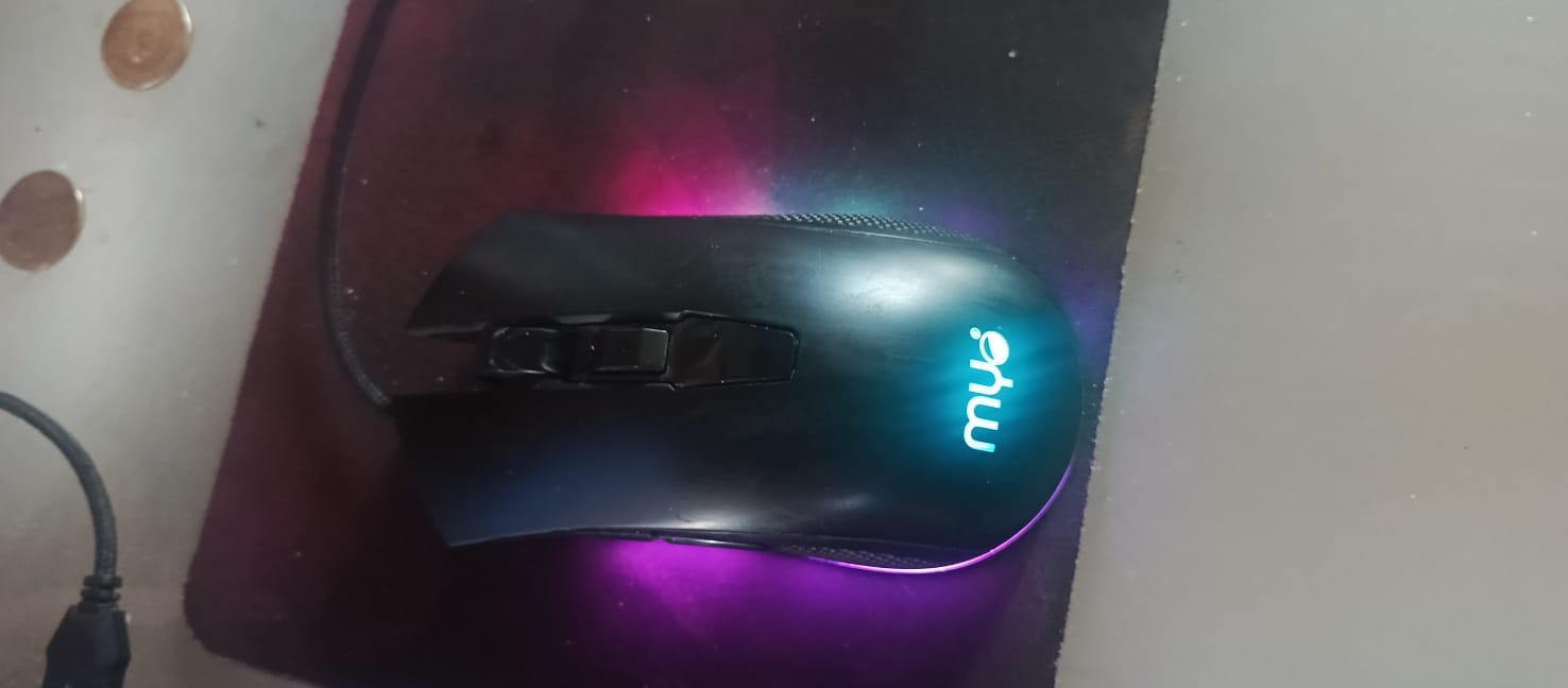 computadoras y laptops - se vende laptop con todo los accesorios  1
