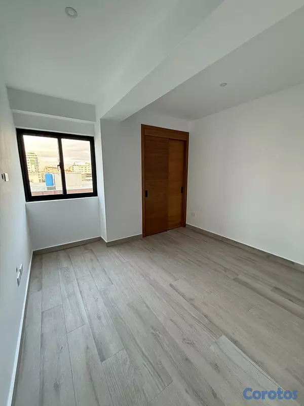 apartamentos - Urb. Real, Piso alto con Terraza, excelente iluminación y amenidades completas 7