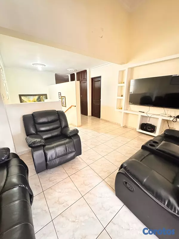 casas - venta de casa con 5 habitaciones en la autopista de san isidro Santo Domingo 10
