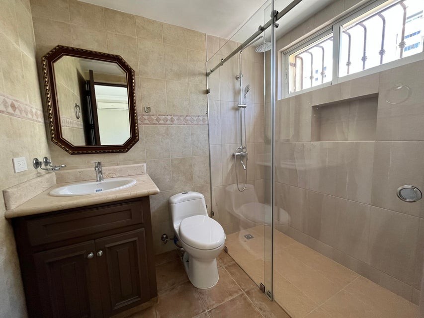 apartamentos - Apartamento en Alquiler piantini de 3 Habitaciones 9