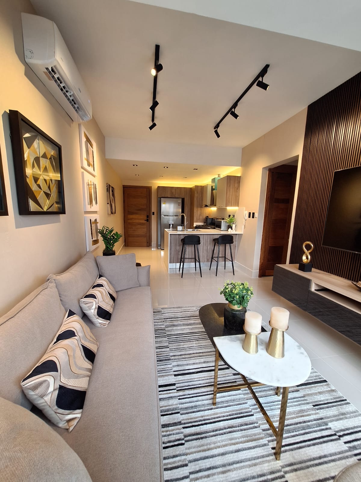 apartamentos - Rento hermoso apt amueblado minimalista con terraz 0