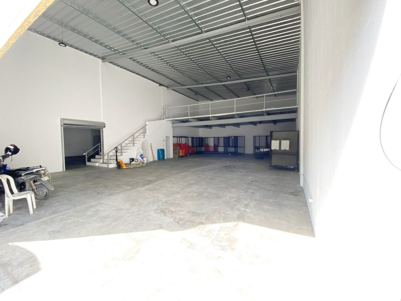 oficinas y locales comerciales - Nave céntrica en Venta  6