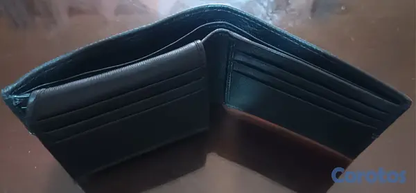 carteras y maletas - Billetera Rivet & Burr en RD$800 nueva 7