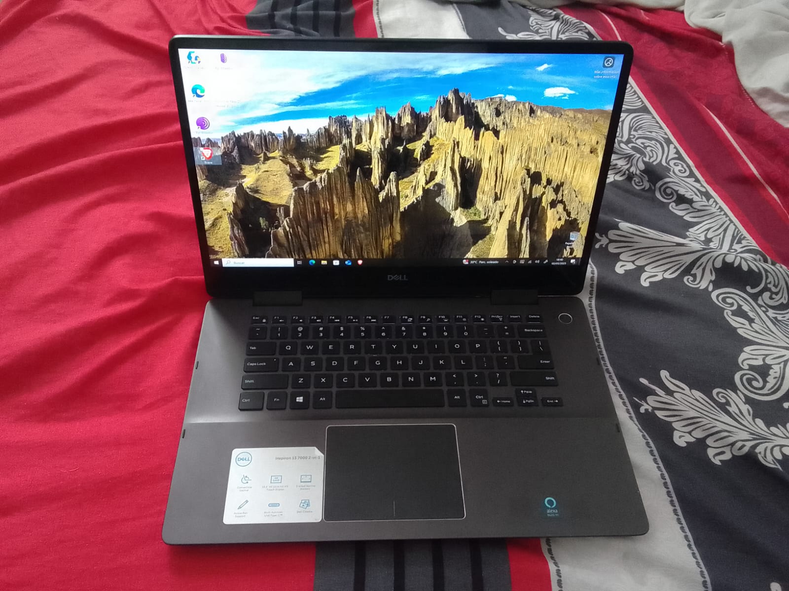 computadoras y laptops - vendo dell Inspiron 15 laptop y tablets 2 en 1