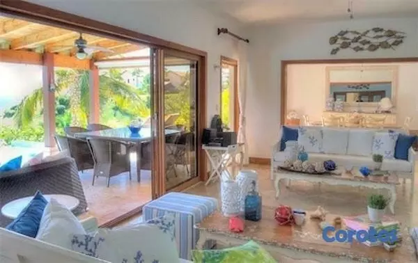otros inmuebles - En Venta Villa Duplex en Puerto Bahia Samana Vista al mar 3