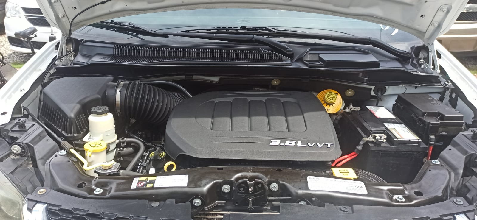 jeepetas y camionetas - DODGE GRAND CARAVAN SXT 2018 5