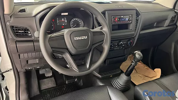 jeepetas y camionetas - Isuzu DMAX  8