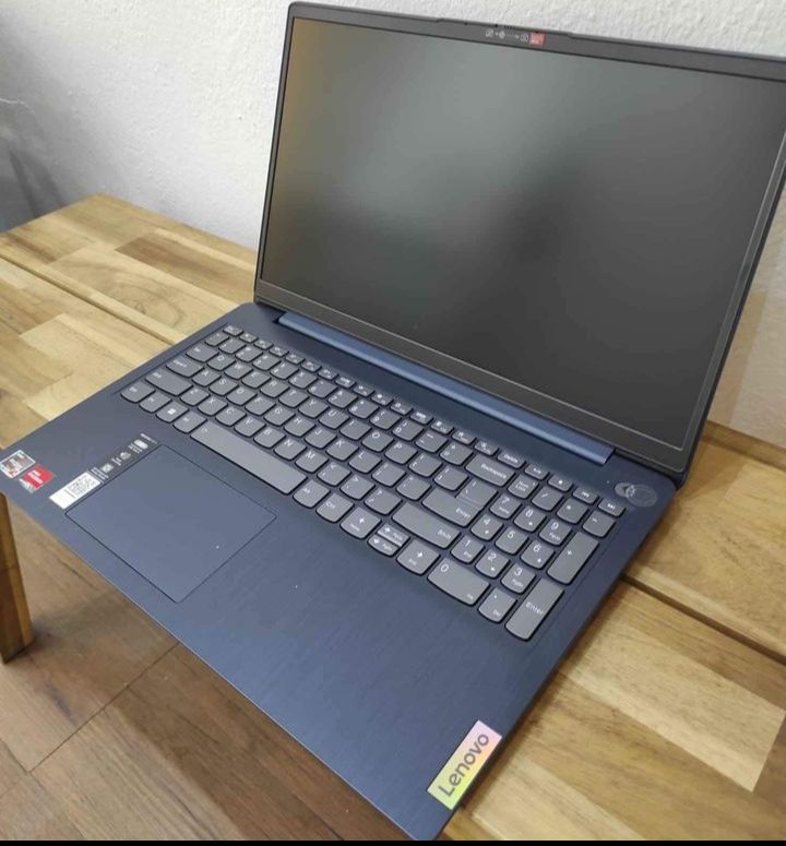 computadoras y laptops - Laptop Lenovo Ideapad 3 15,6"FHD, AMD Ryzen 7, 12GB RAM, 512GB SSD, Nueva Gaming 1