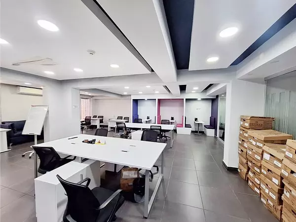 oficinas y locales comerciales - Local céntrico y comercial  10