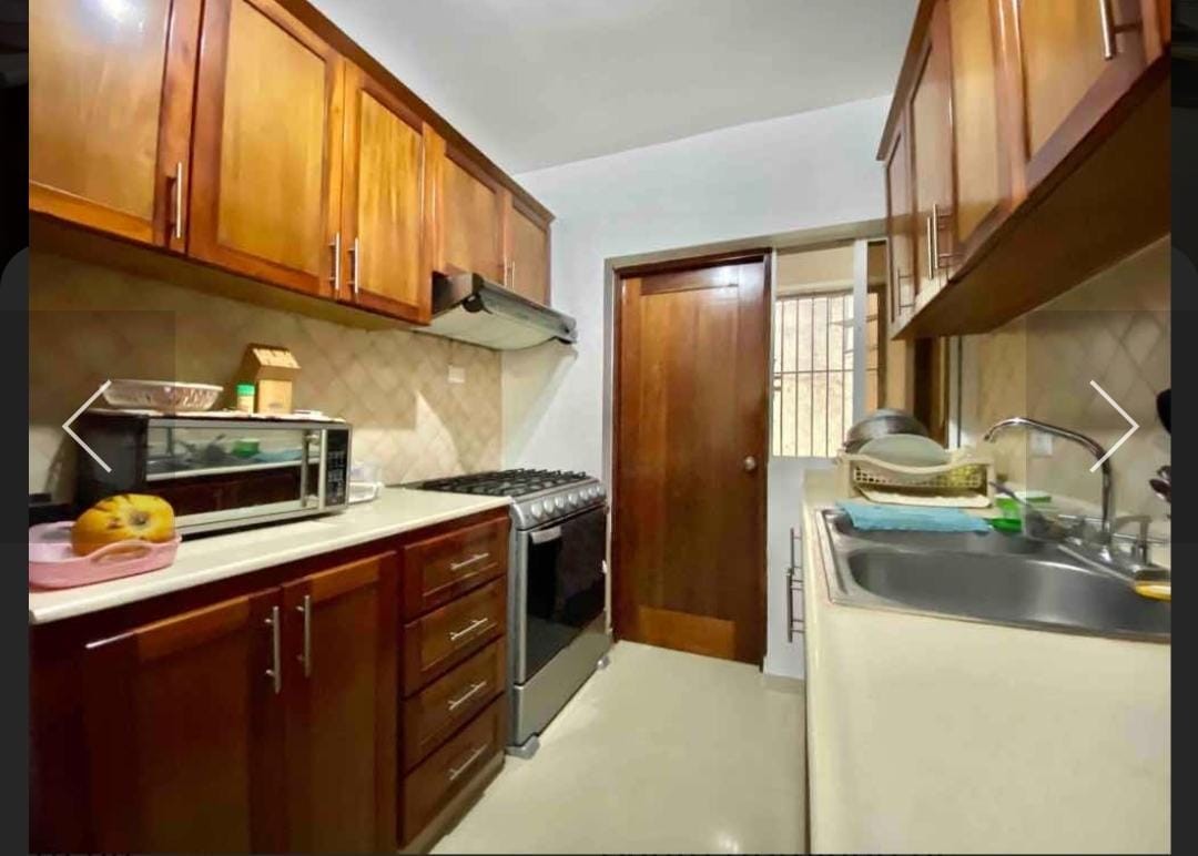 apartamentos - VENDO Amplio Apto en viejo Arroyo Hondo a 3 minutos del Body Shop Código: PD156