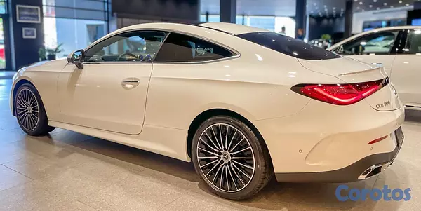 carros - Mercedes-Benz Clase CLE 300 4Matic Cabriolet 2026 12