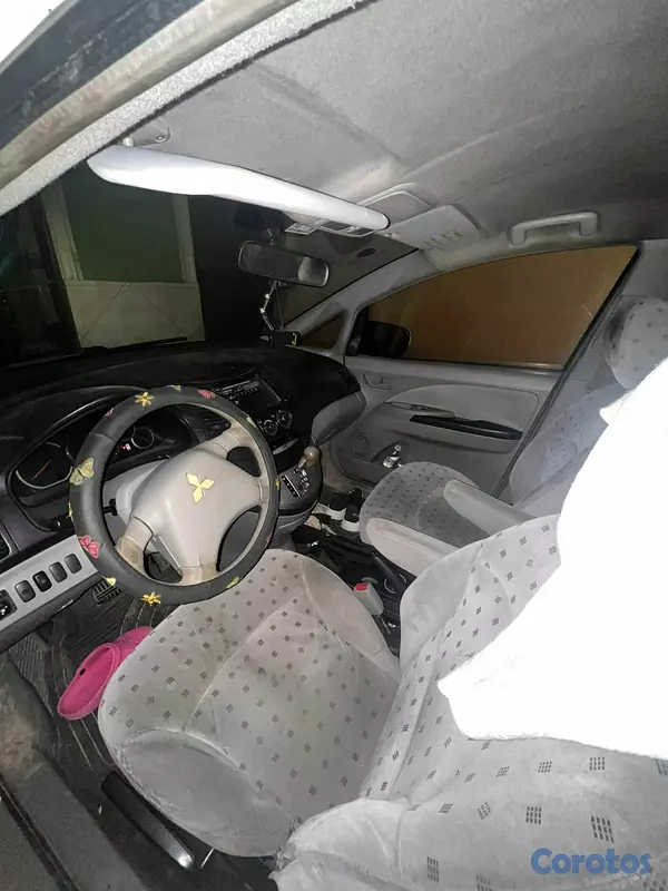 carros - Mitsubishi Gandis 5