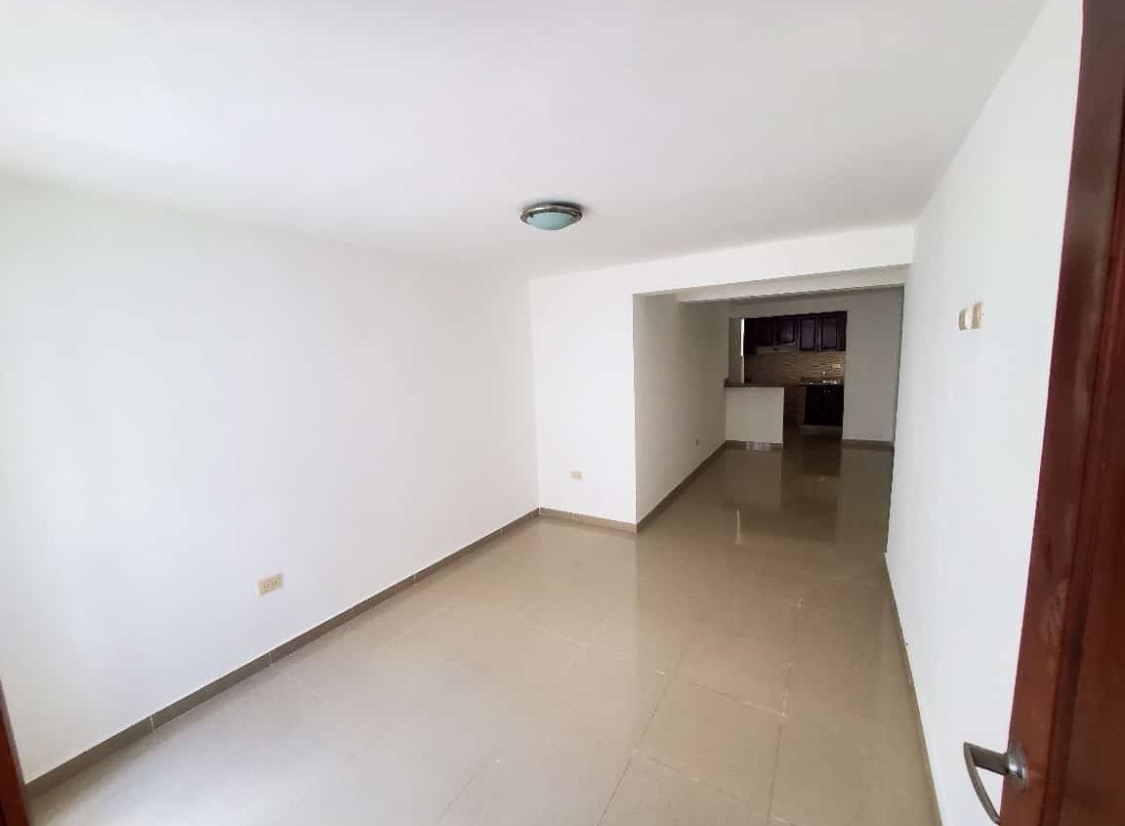 casas - 2 casas por el precio de 1 en la autopista de san Isidro Sto Dgo este  7