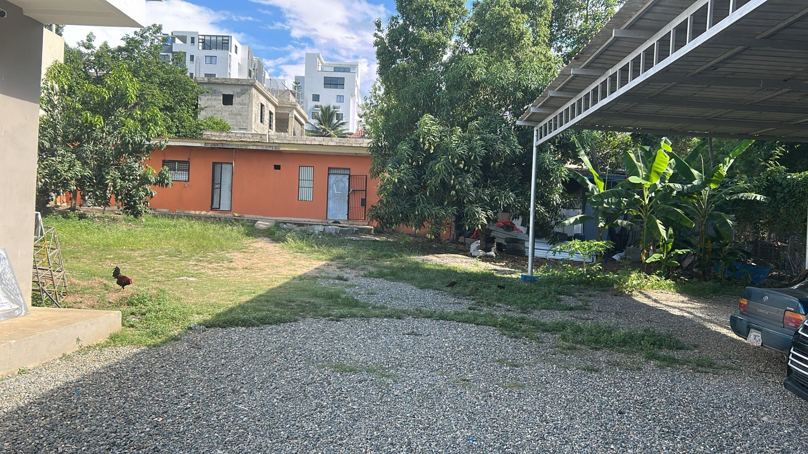 solares y terrenos - Alquilo Solar local de 1,500 metros en AV. Hispanoamérican 1