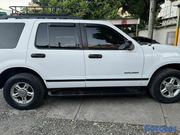 jeepetas y camionetas - Ford Explorer 2005  3