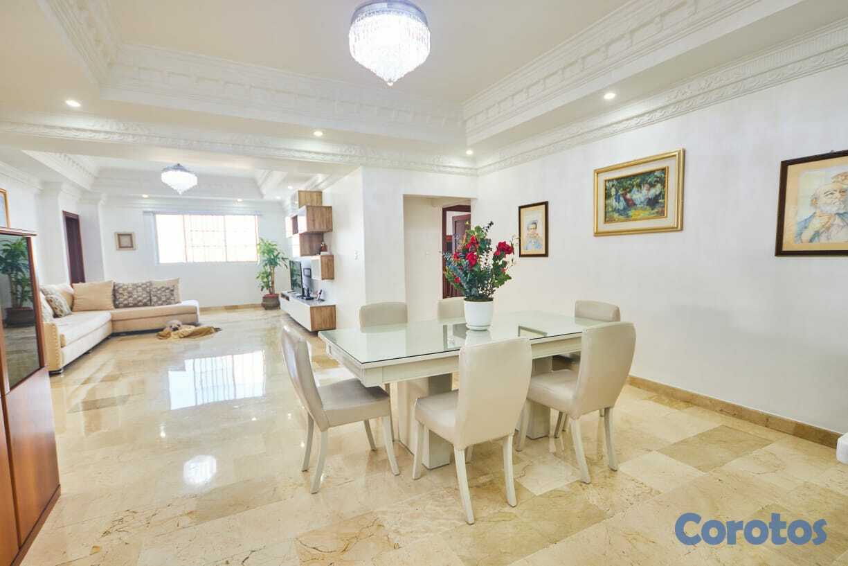 penthouses - Imponente apartamento de 2 pisos en Bella Vista 4