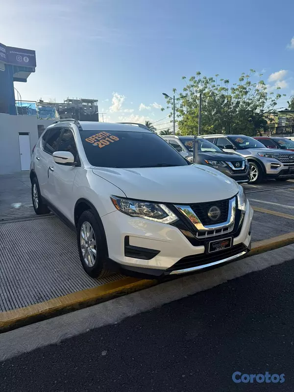 jeepetas y camionetas - Nissan Rogue SV 2019  12